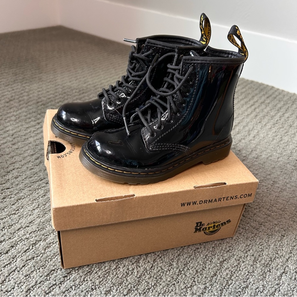 Girls Patent Leather Doc Marten’s Boots with zipper. EUC! Size 10 little kid